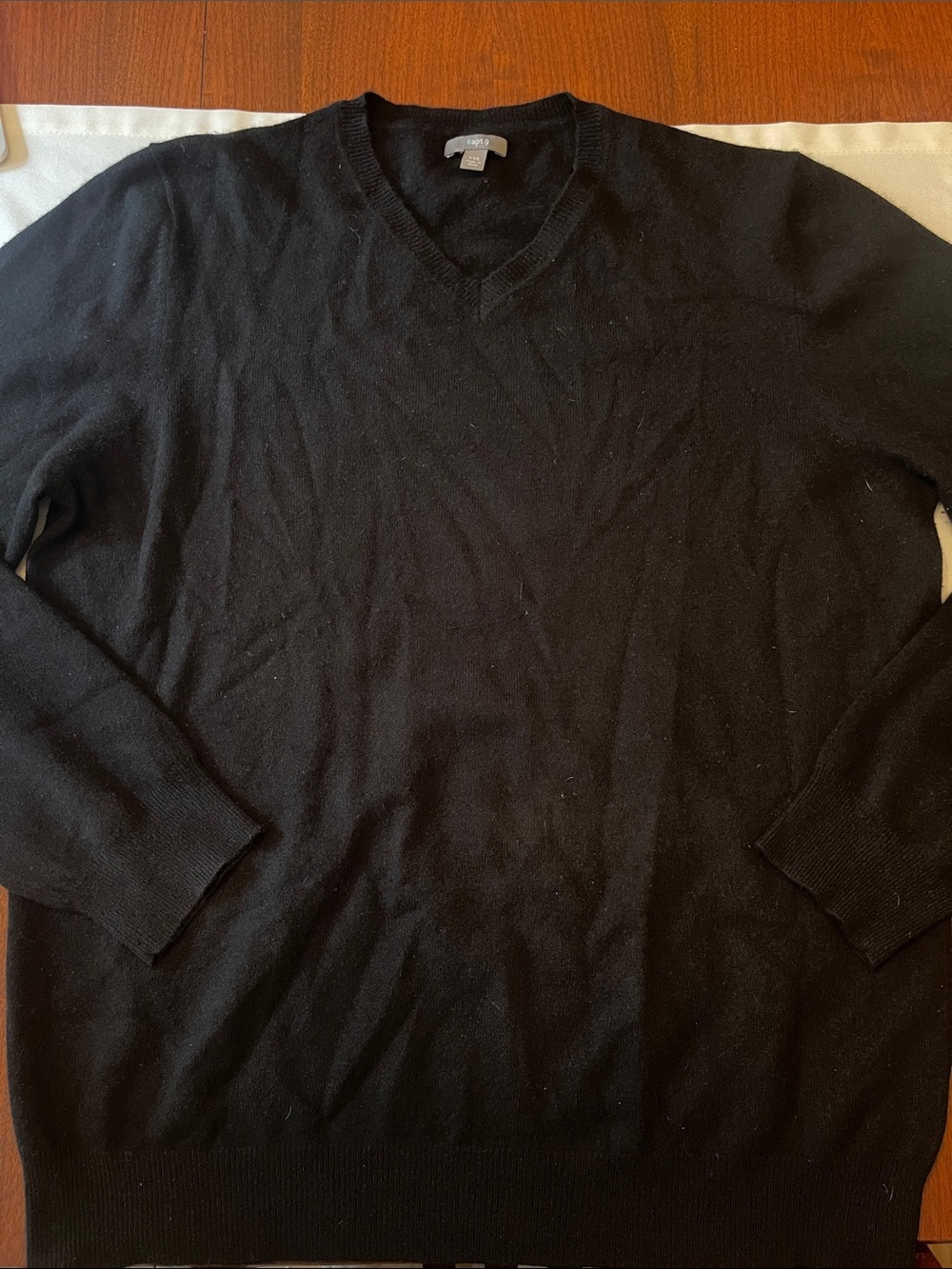 Apt. 9 Men's Black V-Neck Sweater
